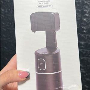 Face tracking content creating device brand new never used